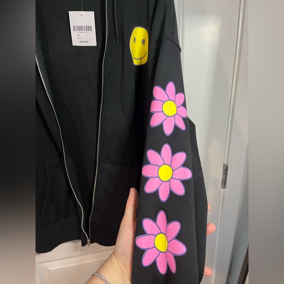 NWT Forever 21 Happy Face Graphic Zip-Up Hoodie Size Medium - Picture 6 of 14